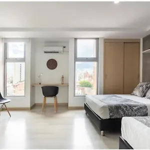 Beautiful & Comfortable In Laureles Medellin